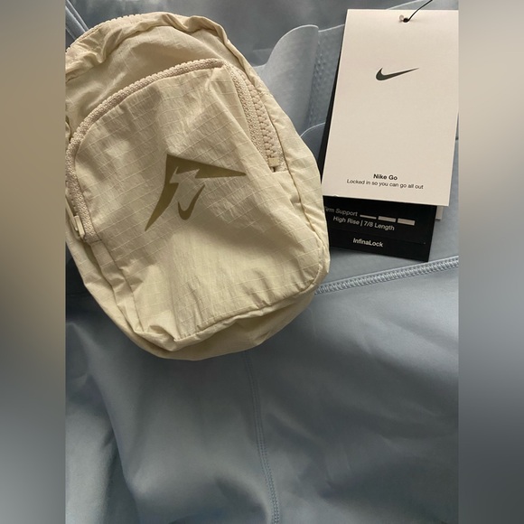 NIKE DRI-FIT GO TRAIL BLUE 7/8 TIGHTS / LEGGINGS SIZE - LARGE COMPRESSION- NWT - Picture 5 of 5